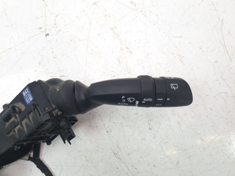 Recambio de mando multifuncion para toyota rav4 referencia OEM IAM 8414033250  