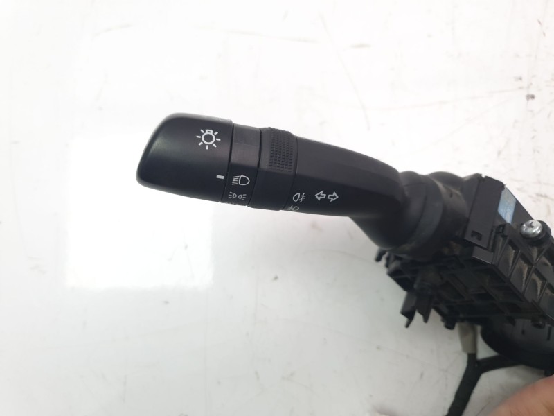 Recambio de mando multifuncion para toyota rav4 referencia OEM IAM 8414033250  