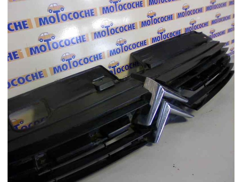 Recambio de rejilla delantera para citroen c5 berlina 3.0 v6 referencia OEM IAM 7804K2  5828