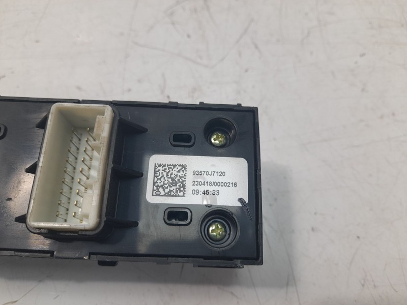 Recambio de mando elevalunas delantero izquierdo para kia xceed drive referencia OEM IAM 93570J7120  