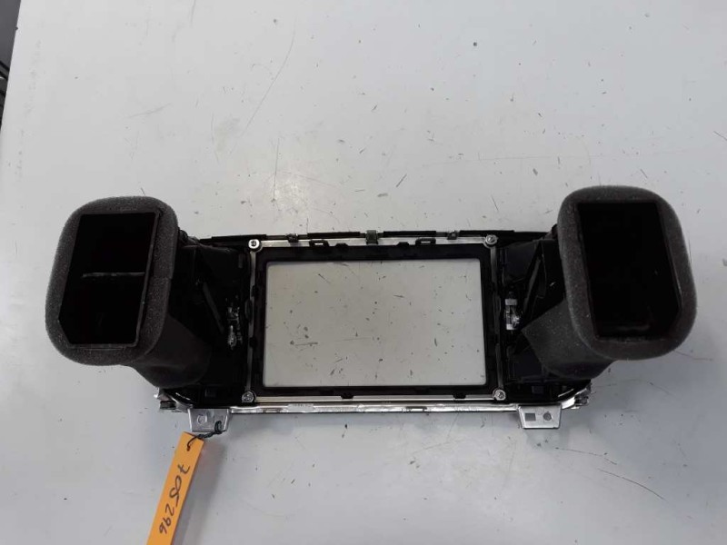 Recambio de rejilla aireadora para kia sportage x-tech 2wd referencia OEM IAM 84740F1200  