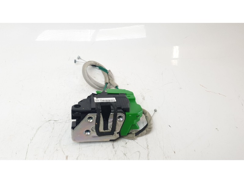 Recambio de cerradura puerta delantera derecha para ssangyong tivoli urban 4x2 referencia OEM IAM 7122035001  