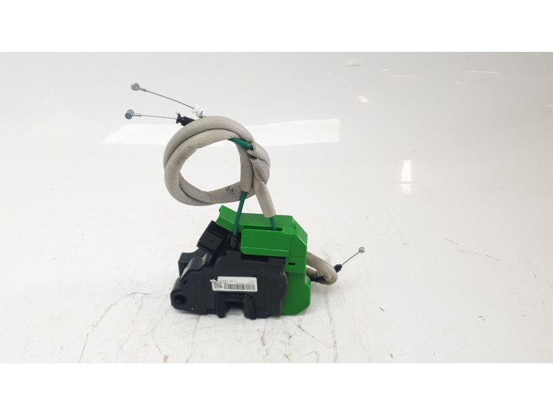 Recambio de cerradura puerta delantera derecha para ssangyong tivoli urban 4x2 referencia OEM IAM 7122035001  