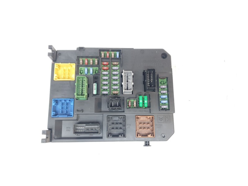 Recambio de caja reles / fusibles para peugeot 308 sw gt line referencia OEM IAM 980668788  