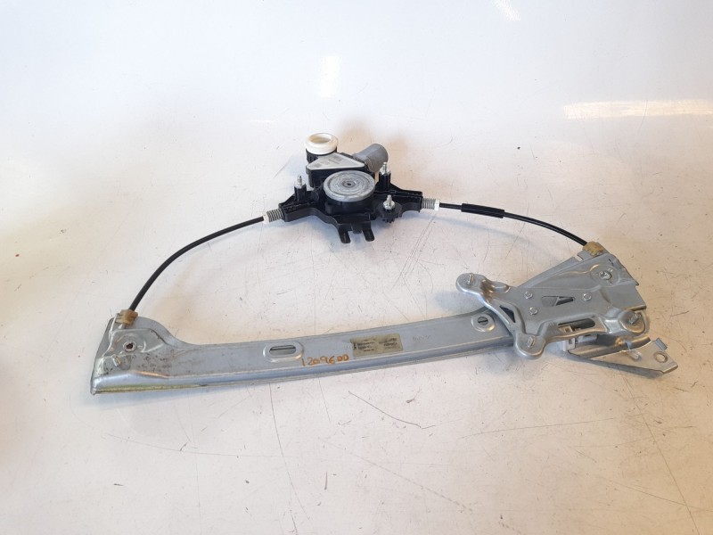 Recambio de elevalunas delantero derecho para toyota corolla station wagon (_e21_) 2.0 hybrid (mzeh12) referencia OEM IAM 698100