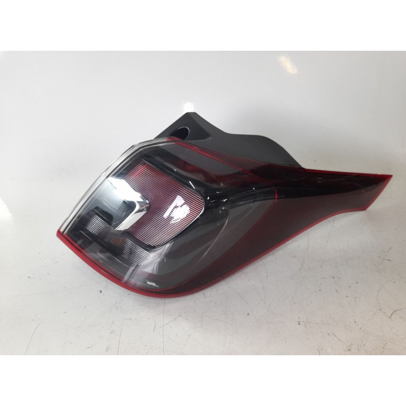 Recambio de piloto trasero derecho para opel crossland x / crossland (p17, p2qo) 1.2 (75) referencia OEM IAM 13467977  