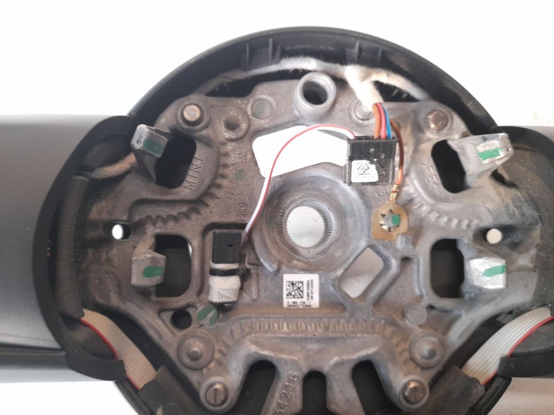 Recambio de volante para mini f56 1.5 12v referencia OEM IAM 623424300F  