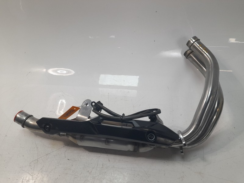 Recambio de colector escape para honda cb 500f referencia OEM IAM 18150MKPDP0  