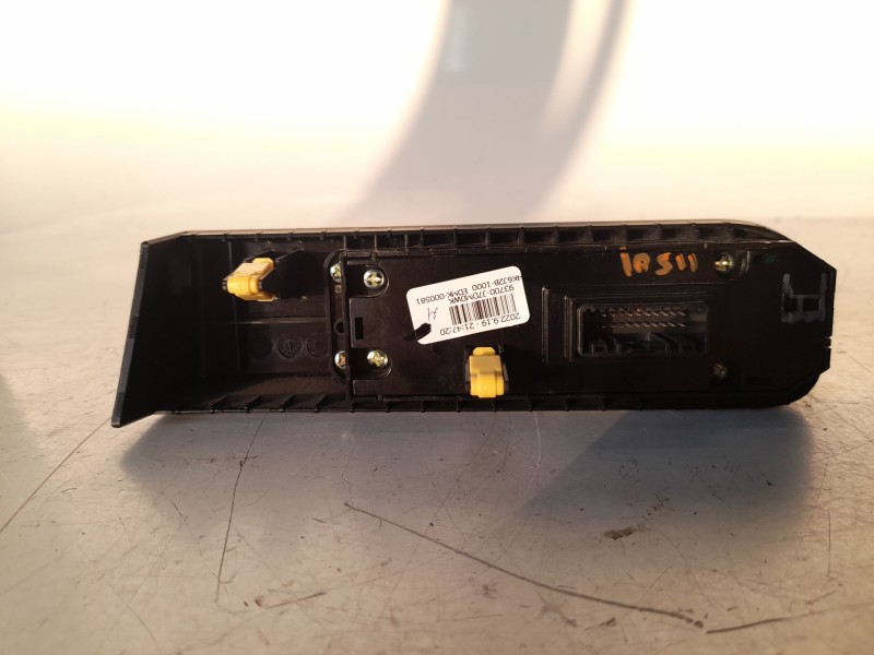 Recambio de mando multifuncion para kia ceed 1.0 tgdi cat referencia OEM IAM 93700J7D0WK  