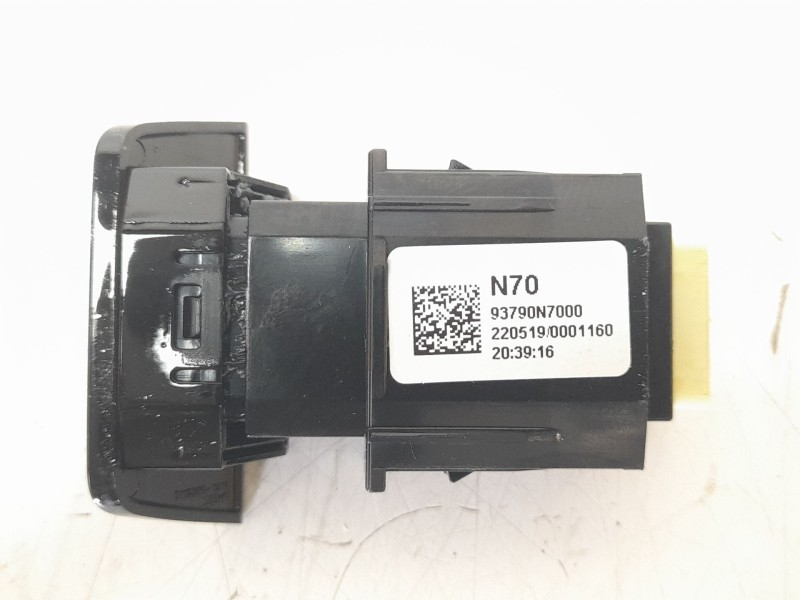 Recambio de warning para hyundai tucson (nx) maxx silver 2wd referencia OEM IAM 93790N7000  