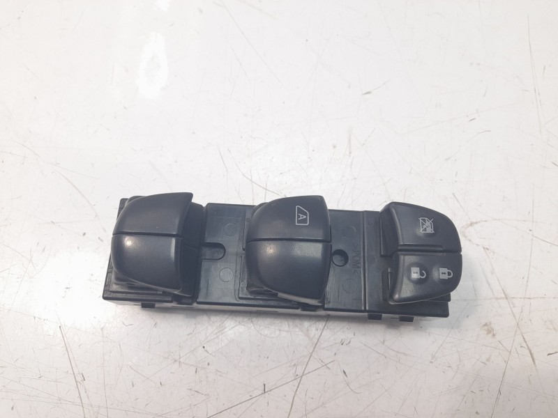 Recambio de mando elevalunas delantero izquierdo para nissan juke (f15) ultimate edition referencia OEM IAM 254011KA5E  