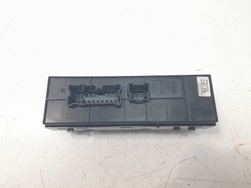 Recambio de mando elevalunas delantero izquierdo para nissan juke (f15) ultimate edition referencia OEM IAM 254011KA5E  