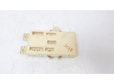 Recambio de caja reles / fusibles para ssangyong tivoli urban 4x2 referencia OEM IAM 8215335031   2