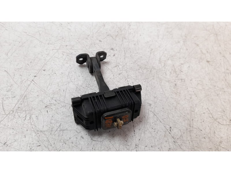 Recambio de retenedor puerta para mercedes-benz vito (w639) basic, combi 109 cdi compacto (639.601) referencia OEM IAM RETENEDOR