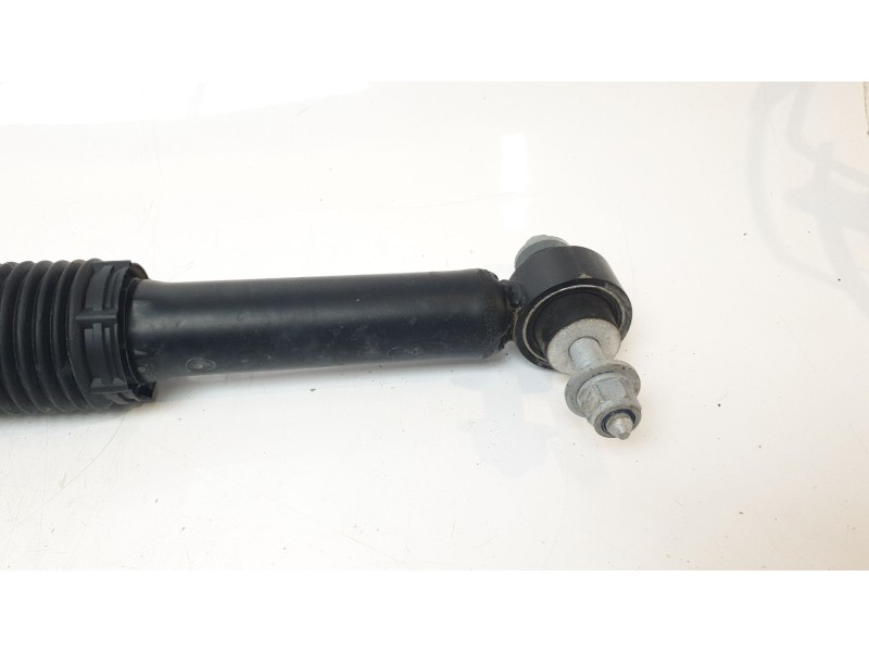 Recambio de amortiguador trasero derecho para land rover discovery sport pure referencia OEM IAM GK7218A116  