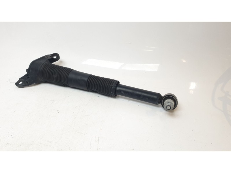 Recambio de amortiguador trasero derecho para land rover discovery sport pure referencia OEM IAM GK7218A116  