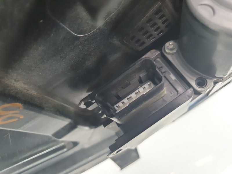 Recambio de elevalunas delantero derecho para kia ceed 1.0 tgdi cat referencia OEM IAM 82481J7000  