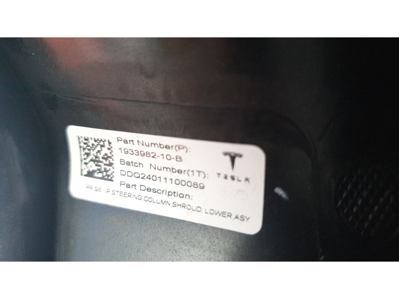 Recambio de moldura para tesla model 3 (5yj3) ev awd referencia OEM IAM 193398310A  