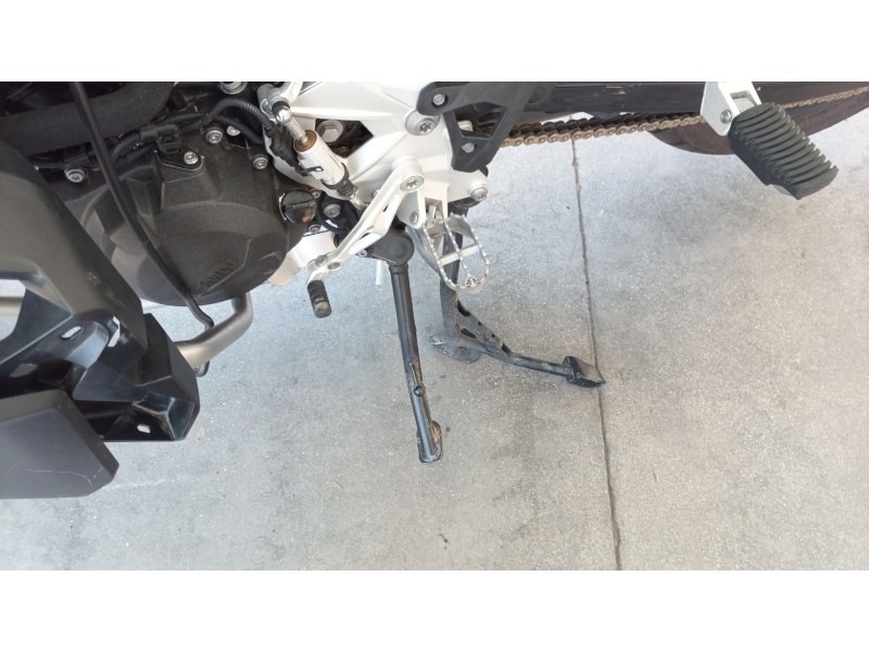 Recambio de caballete lateral para bmw f 900 gs adventure 895 cm3 referencia OEM IAM   