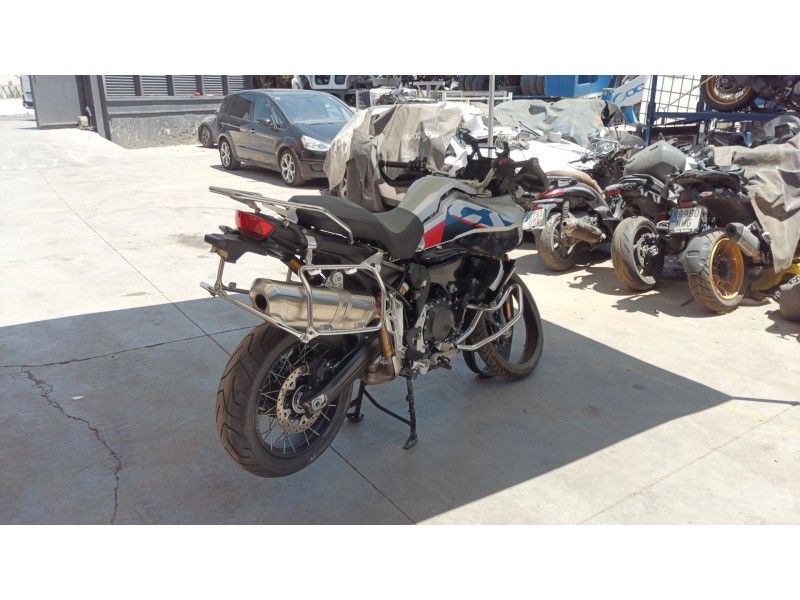 bmw f 900 gs adventure del año 2024