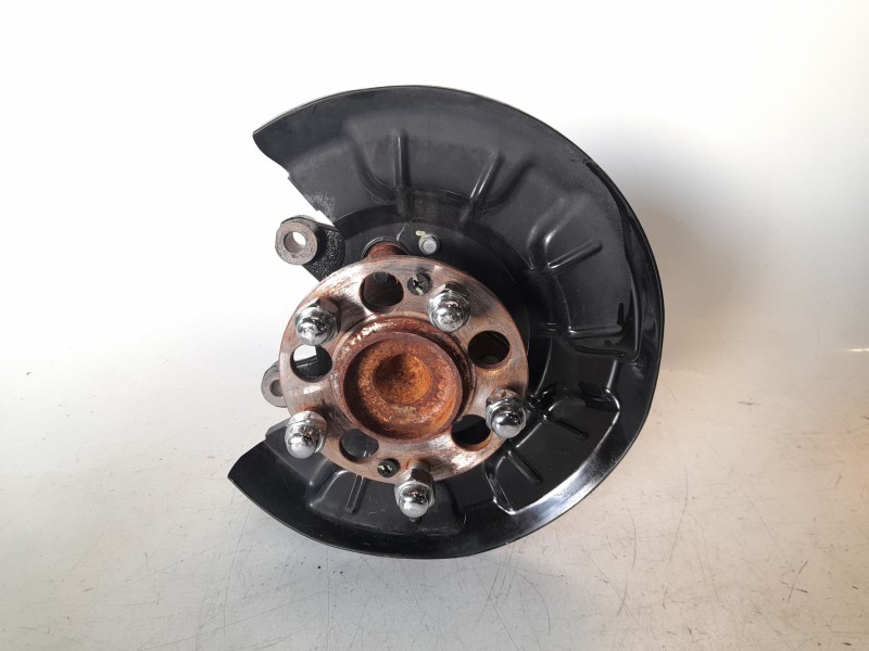 Recambio de mangueta trasera derecha para kia xceed drive referencia OEM IAM 52701J7DA0  