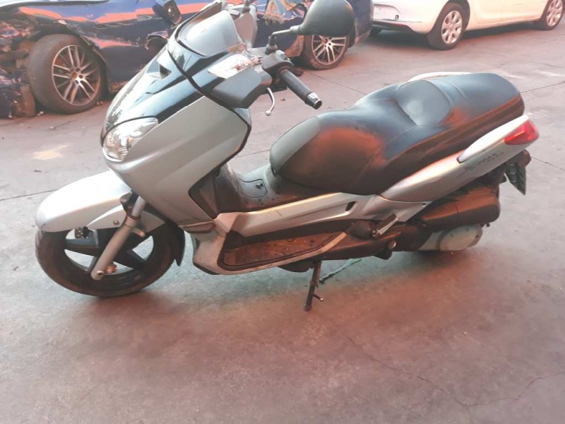 yamaha x-max 250 del año 2006
