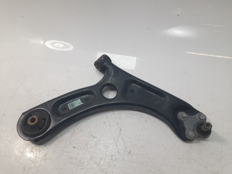 Recambio de brazo suspension inferior delantero derecho para hyundai kona referencia OEM IAM 54501J9000  