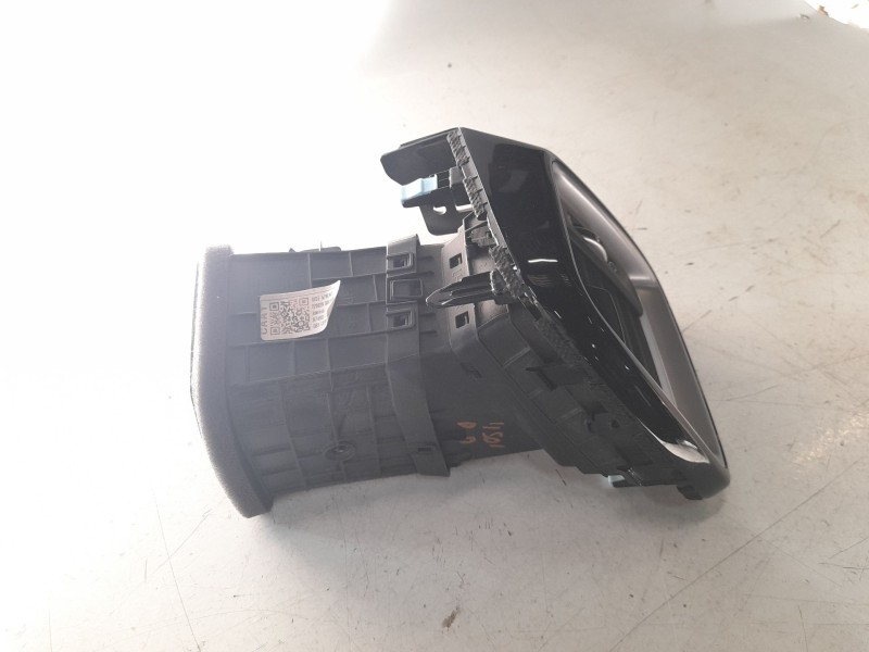 Recambio de aireador derecho para kia ceed 1.0 tgdi cat referencia OEM IAM 97490J7AA0  