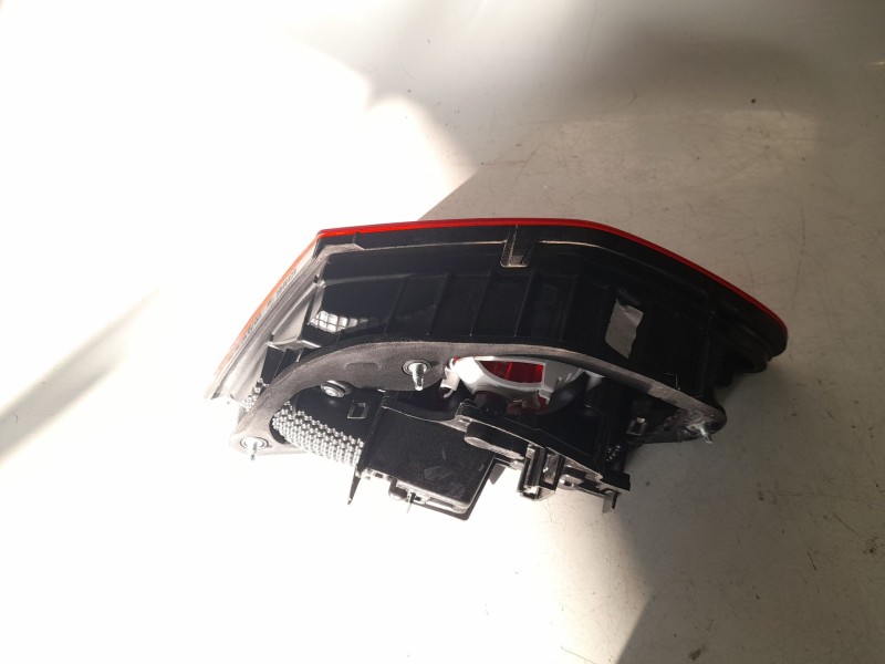 Recambio de piloto trasero izquierdo interior para seat leon (5f1) 1.6 tdi referencia OEM IAM 5F0945093J  