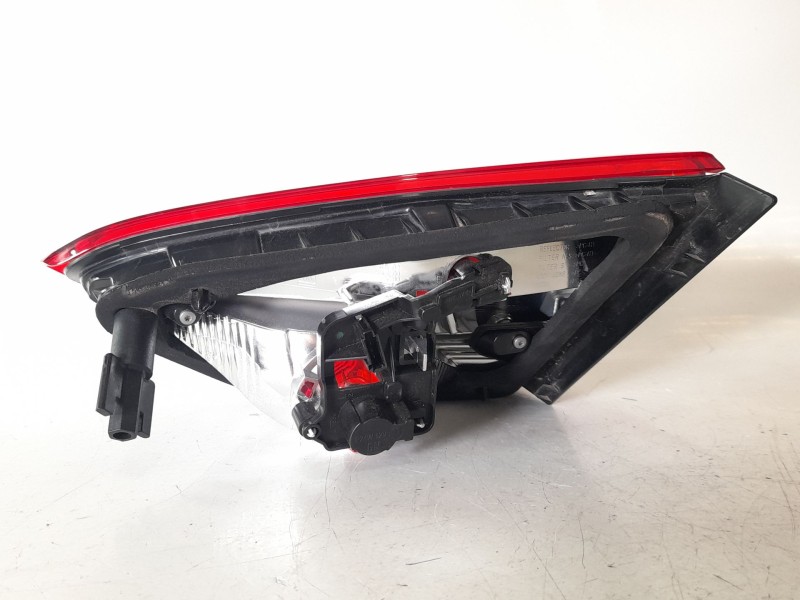 Recambio de piloto trasero izquierdo interior para opel crossland x / crossland (p17, p2qo) 1.2 (75) referencia OEM IAM 13467978