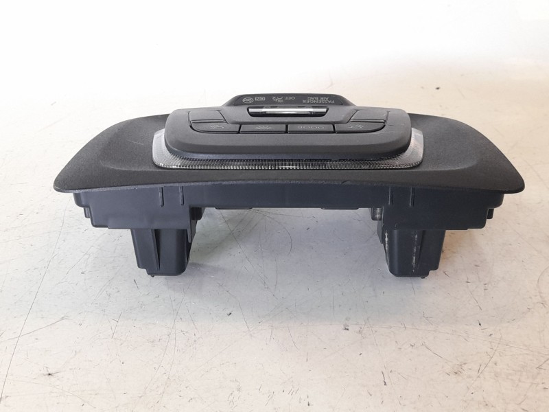 Recambio de luz interior para toyota corolla (e21) hybrid style referencia OEM IAM 1D111351G  