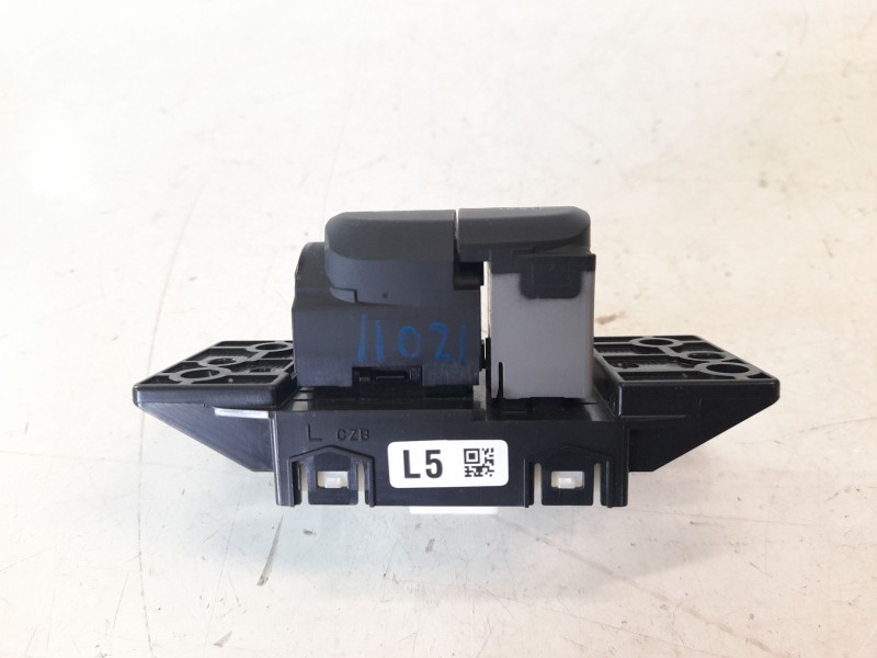 Recambio de palanca freno para toyota corolla (e21) hybrid style referencia OEM IAM 8439002020  