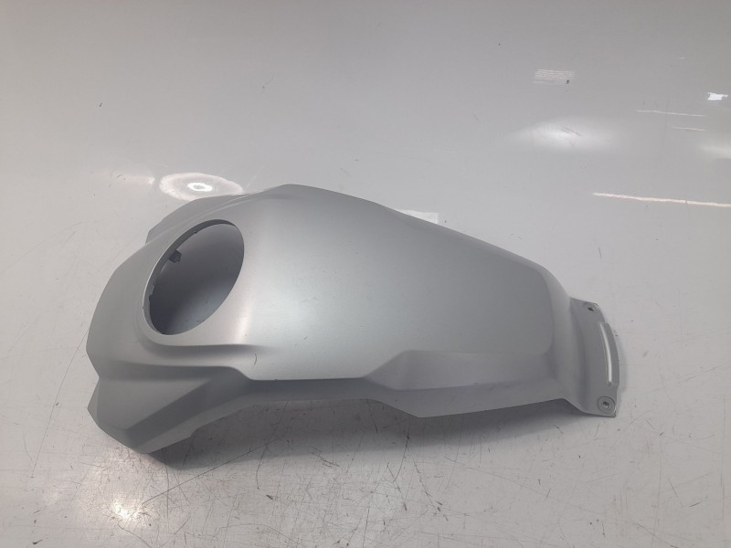 Recambio de moldura para bmw f 900 gs adventure 895 cm3 referencia OEM IAM 8569688  
