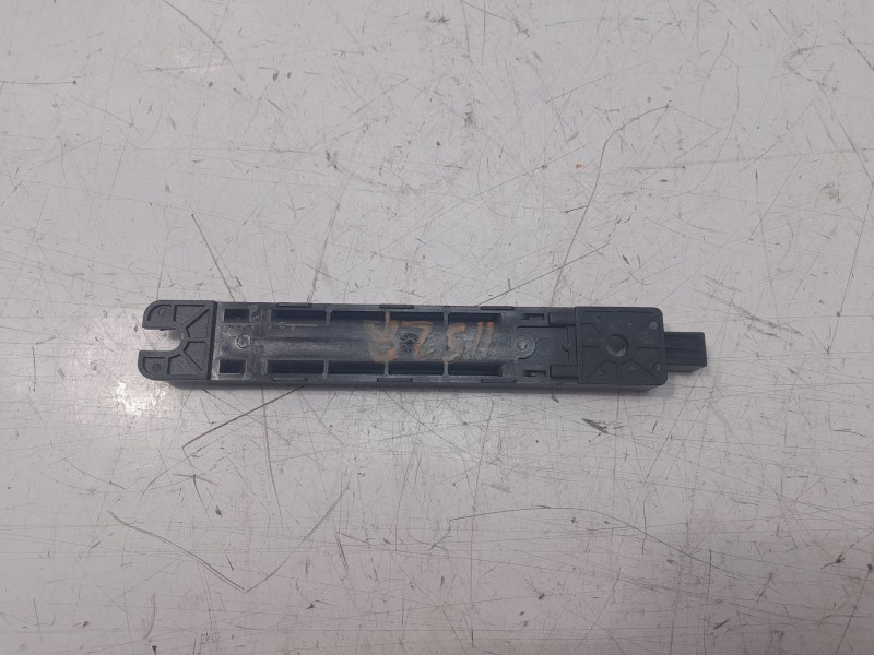 Recambio de amplificador de antena para kia niro referencia OEM IAM 95460CN100  
