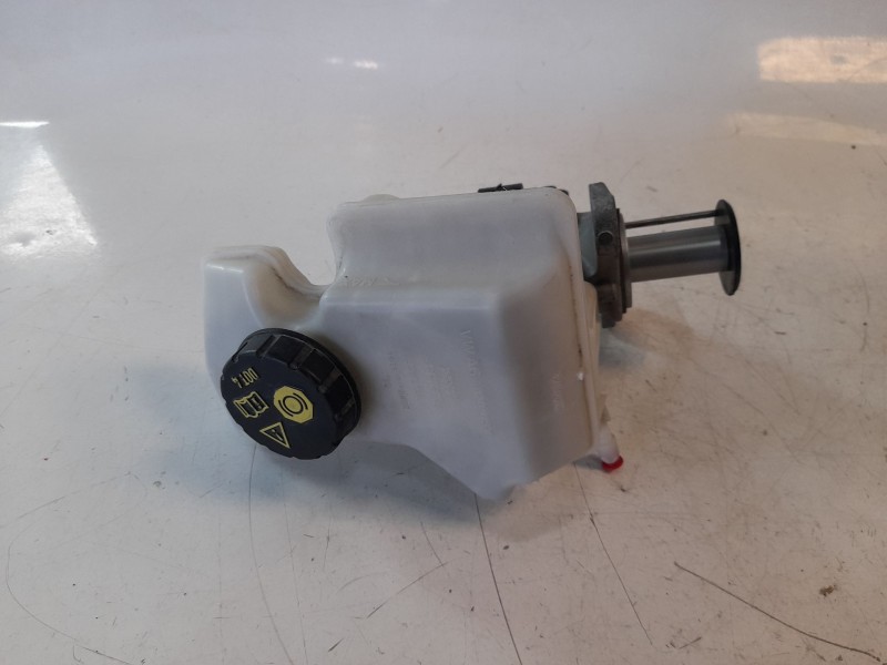 Recambio de bomba freno para volkswagen polo edition referencia OEM IAM 2Q1611301  