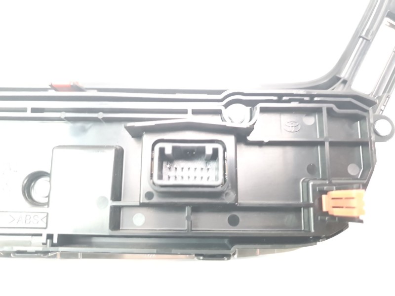 Recambio de mando climatizador para toyota corolla (e21) hybrid style referencia OEM IAM 5590002M40  