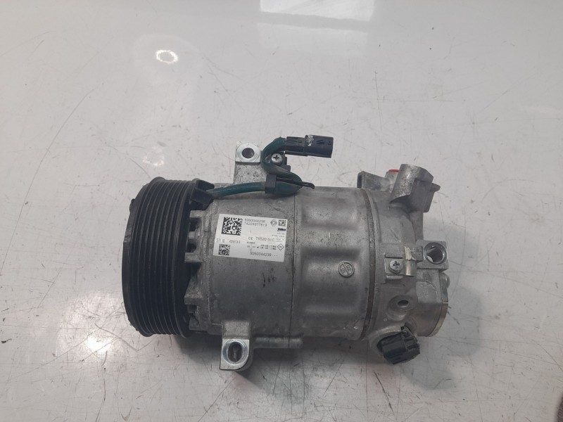 Recambio de compresor aire acondicionado para renault captur ii techno referencia OEM IAM 926002888R  CAF020117HQ