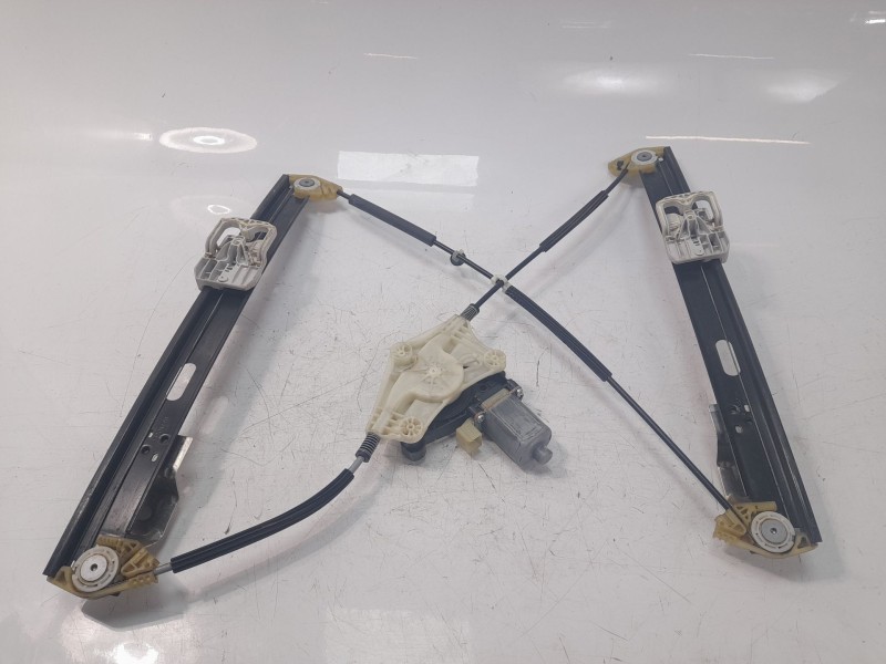 Recambio de elevalunas delantero izquierdo para seat leon st (5f8) 1.5 tgi referencia OEM IAM 5F4837461D  