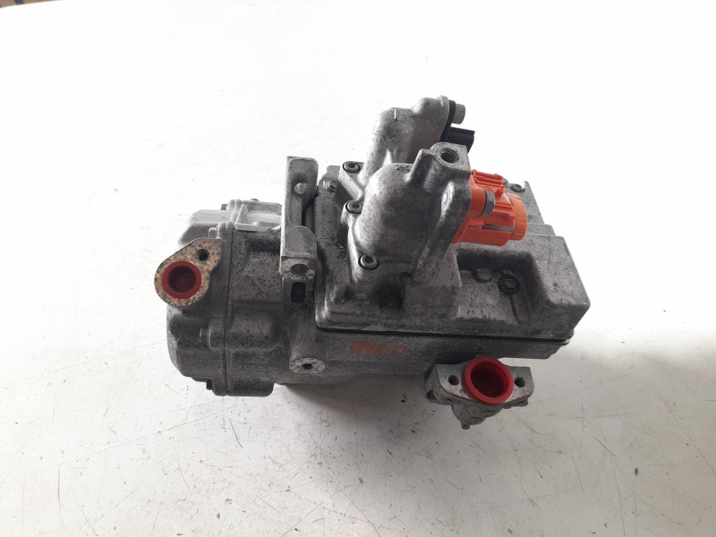 Recambio de compresor aire acondicionado para smart fortwo coupe electric drive / eq pull&bear (453.391) referencia OEM IAM 9260