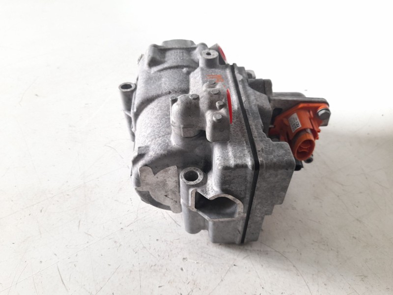 Recambio de compresor aire acondicionado para smart fortwo coupe electric drive / eq pull&bear (453.391) referencia OEM IAM 9260