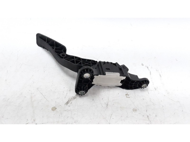 Recambio de potenciometro pedal para kia rio (yb) 1.2 cat referencia OEM IAM 00136810  