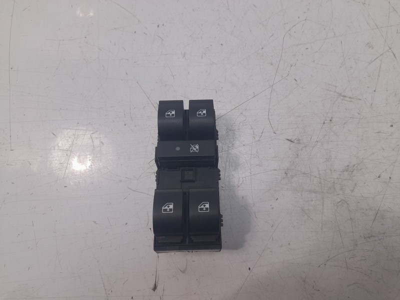 Recambio de mando elevalunas delantero izquierdo para fiat tipo ii (357) berlina lounge referencia OEM IAM 735632352  