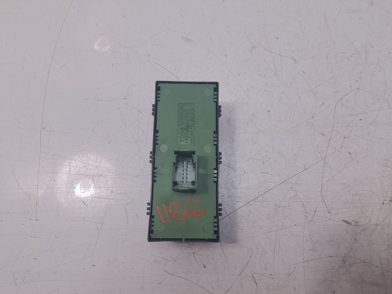 Recambio de mando elevalunas delantero izquierdo para fiat tipo ii (357) berlina lounge referencia OEM IAM 735632352  