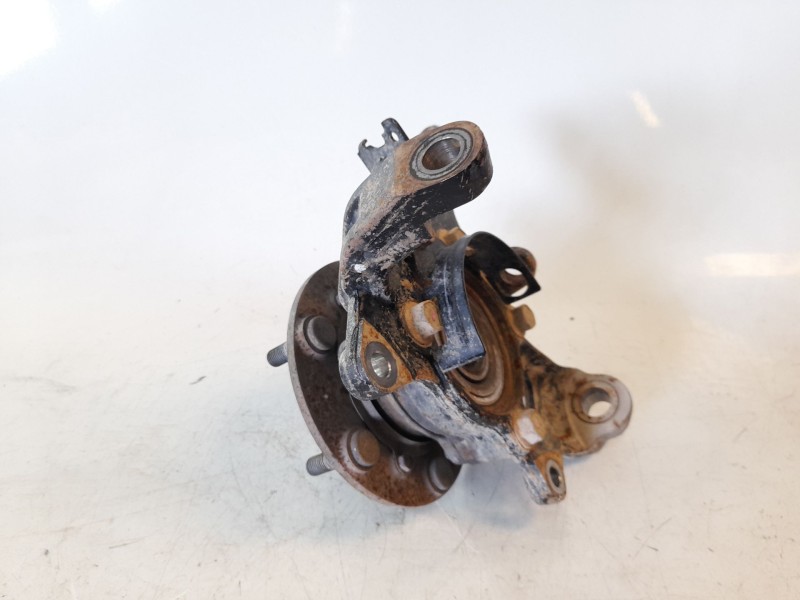 Recambio de mangueta delantera izquierda para mitsubishi l 200 (kl0/kj0) basis doppelkabine 4wd referencia OEM IAM 3870A180  