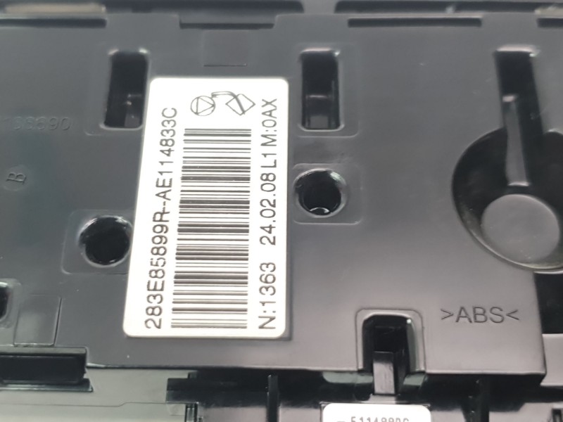 Recambio de warning para renault captur ii techno referencia OEM IAM 283E85899R  