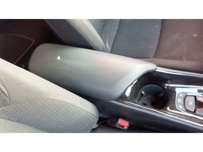 Recambio de apoyabrazos central para toyota c-hr hybrid active referencia OEM IAM   