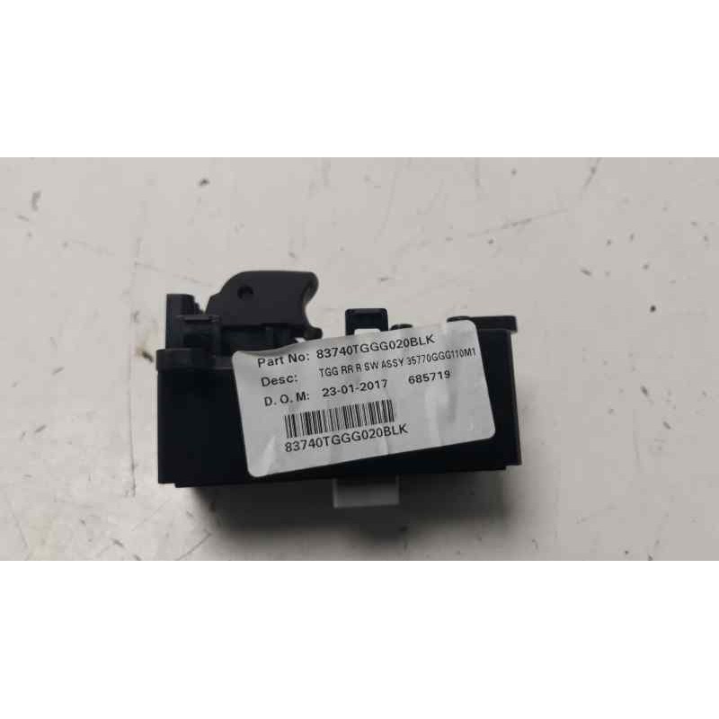 Recambio de mando elevalunas trasero derecho para honda civic lim.4 (fc) 1.5 vtec cat referencia OEM IAM 83740TGGG020BLK  
