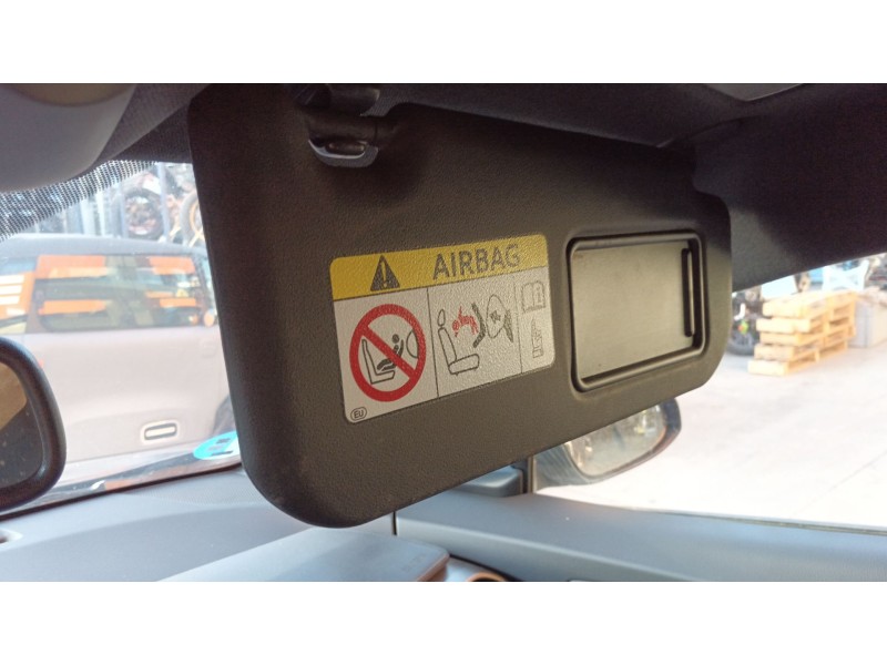 Recambio de parasol derecho para toyota c-hr hybrid active referencia OEM IAM   