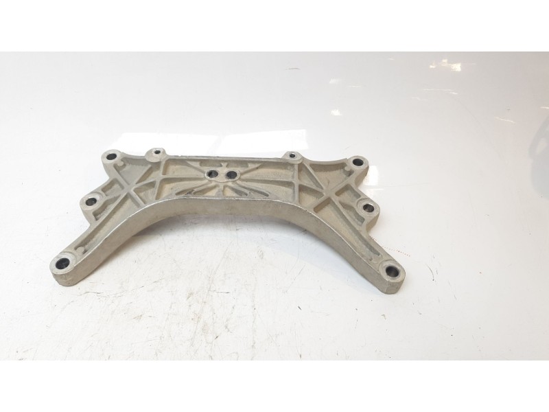 Recambio de soporte cambio para maserati ghibli iii (m157) 3.0 referencia OEM IAM 670003953  