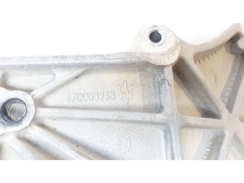 Recambio de soporte cambio para maserati ghibli iii (m157) 3.0 referencia OEM IAM 670003953  